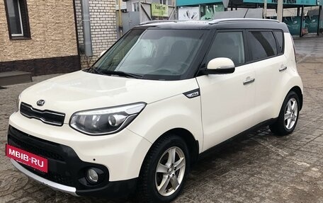 KIA Soul II рестайлинг, 2017 год, 1 800 000 рублей, 3 фотография