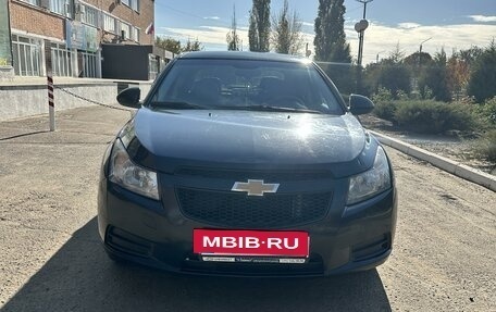 Chevrolet Cruze II, 2010 год, 700 000 рублей, 13 фотография