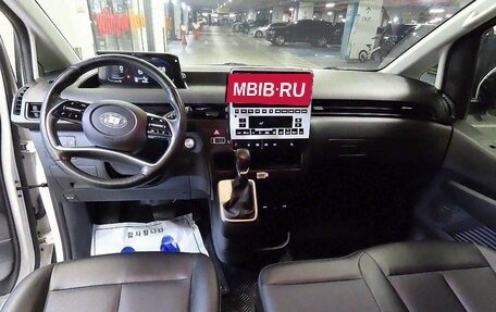 Hyundai Staria, 2021 год, 4 805 000 рублей, 6 фотография