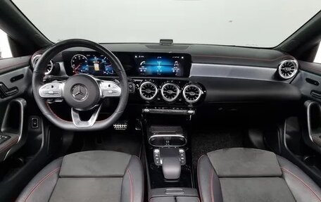 Mercedes-Benz CLA, 2021 год, 4 085 000 рублей, 9 фотография