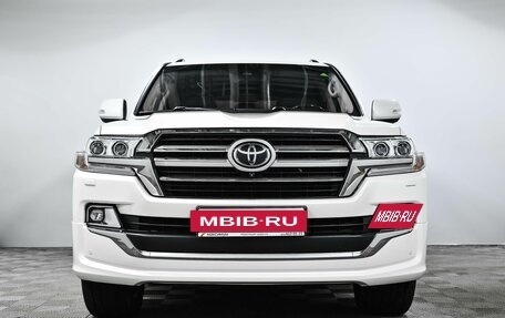 Toyota Land Cruiser 200, 2018 год, 8 950 000 рублей, 3 фотография