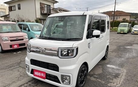 Toyota Pixis Mega, 2016 год, 572 009 рублей, 1 фотография