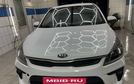 KIA Rio IV, 2017 год, 899 000 рублей, 6 фотография