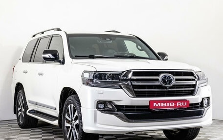 Toyota Land Cruiser 200, 2019 год, 6 899 000 рублей, 3 фотография