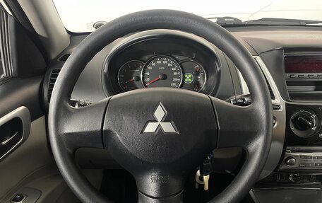 Mitsubishi Pajero Sport II рестайлинг, 2012 год, 1 735 000 рублей, 17 фотография