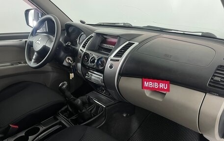 Mitsubishi Pajero Sport II рестайлинг, 2012 год, 1 735 000 рублей, 14 фотография