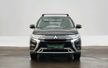 Mitsubishi Outlander III рестайлинг 3, 2021 год, 3 200 000 рублей, 2 фотография