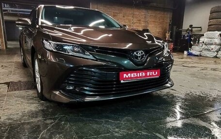 Toyota Camry, 2019 год, 3 390 000 рублей, 1 фотография