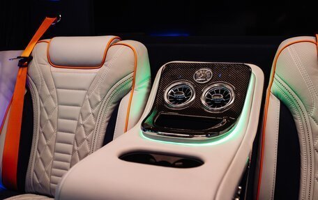 Mercedes-Benz V-Класс, 2023 год, 41 000 000 рублей, 15 фотография