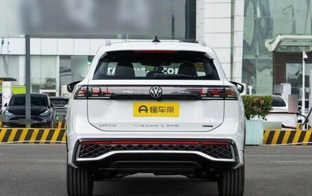 Volkswagen Tiguan, 2024 год, 6 100 000 рублей, 2 фотография