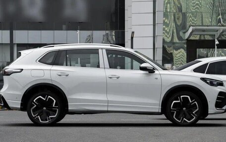 Volkswagen Tiguan, 2024 год, 6 100 000 рублей, 4 фотография