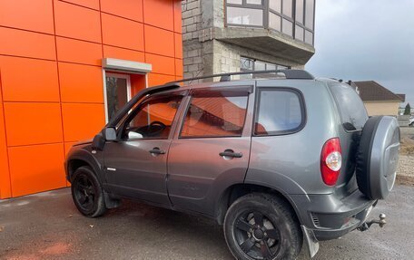 Chevrolet Niva I рестайлинг, 2014 год, 725 000 рублей, 4 фотография