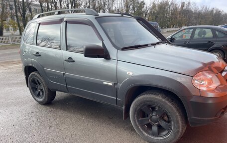 Chevrolet Niva I рестайлинг, 2014 год, 725 000 рублей, 2 фотография