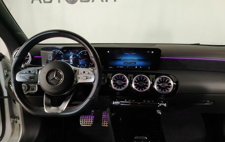 Mercedes-Benz CLA, 2022 год, 4 230 000 рублей, 13 фотография