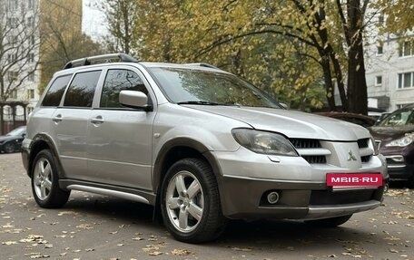 Mitsubishi Outlander III рестайлинг 3, 2004 год, 699 999 рублей, 5 фотография