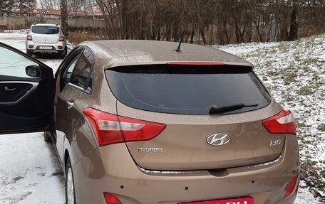 Hyundai i30 II рестайлинг, 2012 год, 900 000 рублей, 3 фотография