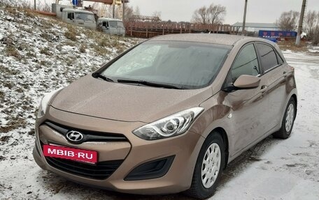 Hyundai i30 II рестайлинг, 2012 год, 900 000 рублей, 23 фотография