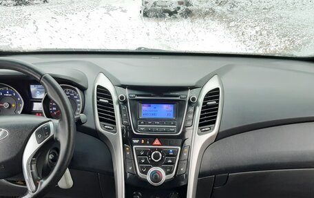 Hyundai i30 II рестайлинг, 2012 год, 900 000 рублей, 30 фотография