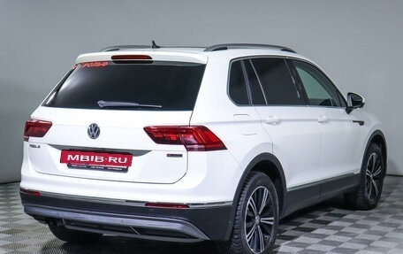 Volkswagen Tiguan II, 2018 год, 2 800 000 рублей, 5 фотография