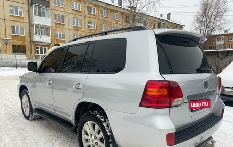 Toyota Land Cruiser 200, 2009 год, 2 600 000 рублей, 6 фотография