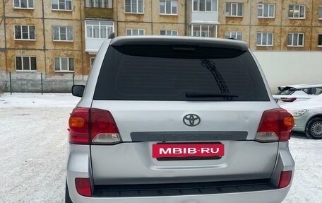 Toyota Land Cruiser 200, 2009 год, 2 600 000 рублей, 7 фотография