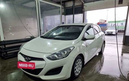 Hyundai i30 II рестайлинг, 2012 год, 1 020 000 рублей, 2 фотография