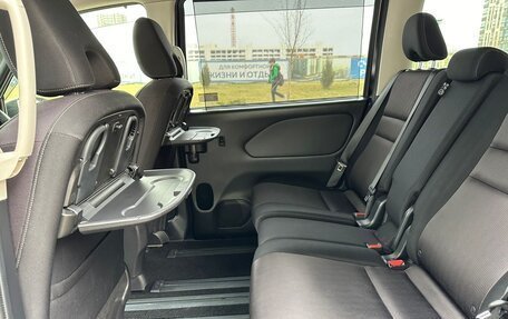 Nissan Serena IV, 2017 год, 2 250 000 рублей, 14 фотография