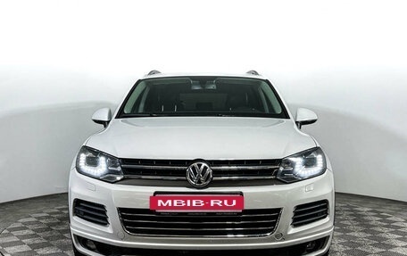 Volkswagen Touareg III, 2012 год, 2 049 000 рублей, 2 фотография