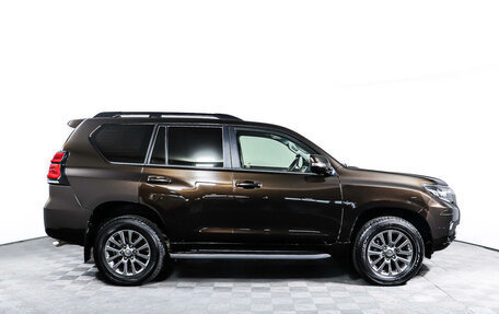 Toyota Land Cruiser Prado 150 рестайлинг 2, 2018 год, 5 998 000 рублей, 4 фотография