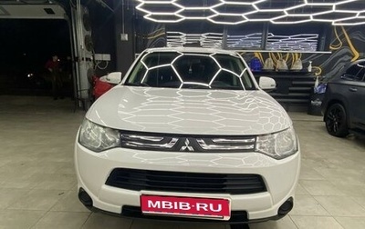 Mitsubishi Outlander III рестайлинг 3, 2013 год, 1 790 000 рублей, 1 фотография