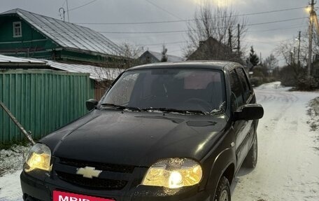 Chevrolet Niva I рестайлинг, 2011 год, 530 000 рублей, 2 фотография