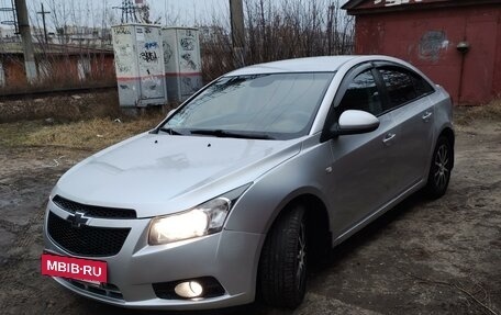 Chevrolet Cruze II, 2011 год, 650 000 рублей, 4 фотография