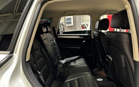 Volkswagen Touareg III, 2016 год, 3 887 000 рублей, 12 фотография