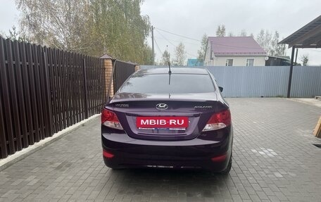 Hyundai Solaris II рестайлинг, 2013 год, 800 000 рублей, 4 фотография