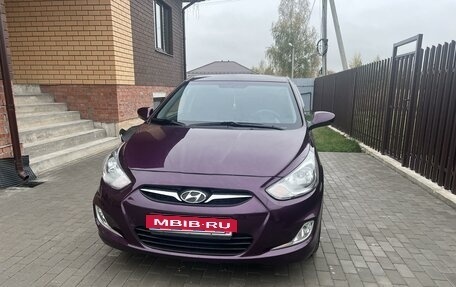 Hyundai Solaris II рестайлинг, 2013 год, 800 000 рублей, 7 фотография