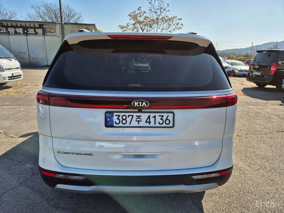 KIA Carnival III, 2020 год, 2 900 000 рублей, 4 фотография