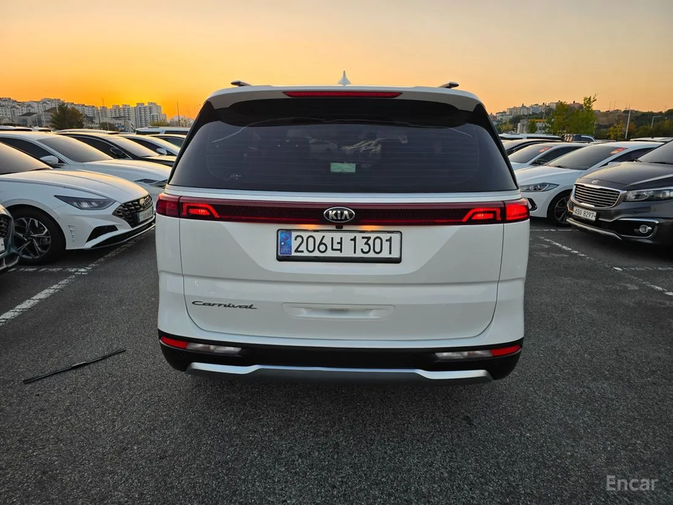 KIA Carnival III, 2020 год, 3 030 000 рублей, 3 фотография