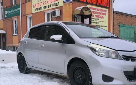 Toyota Vitz, 2011 год, 660 000 рублей, 2 фотография