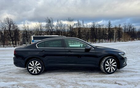 Volkswagen Passat B8 рестайлинг, 2019 год, 2 990 000 рублей, 5 фотография