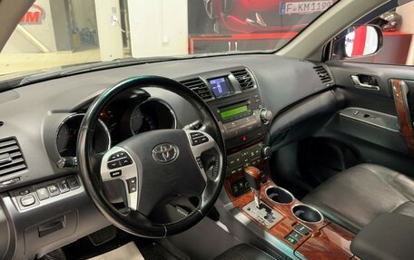 Toyota Highlander III, 2012 год, 2 597 000 рублей, 8 фотография