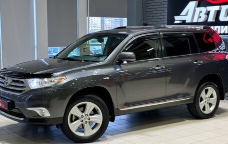 Toyota Highlander III, 2012 год, 2 597 000 рублей, 4 фотография