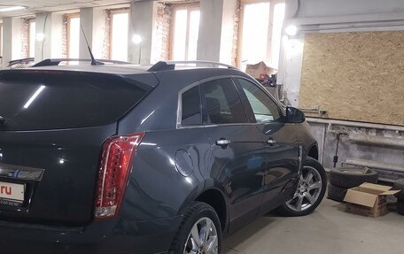 Cadillac SRX II рестайлинг, 2011 год, 400 000 рублей, 2 фотография