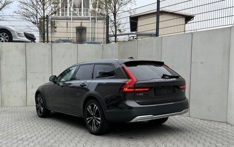 Volvo V60 Cross Country II, 2021 год, 6 700 000 рублей, 6 фотография