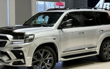 Toyota Land Cruiser 200, 2018 год, 8 497 000 рублей, 2 фотография