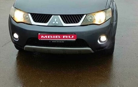 Mitsubishi Outlander III рестайлинг 3, 2008 год, 880 000 рублей, 10 фотография