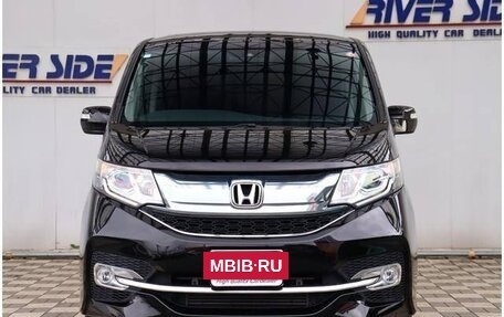 Honda Stepwgn IV, 2016 год, 1 740 000 рублей, 2 фотография