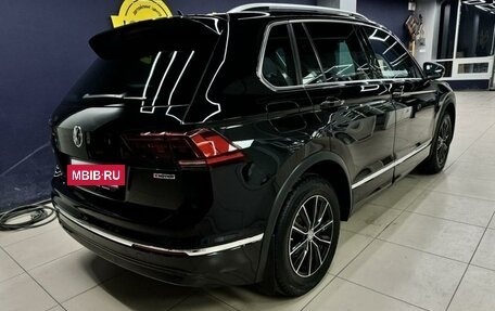 Volkswagen Tiguan II, 2018 год, 4 000 000 рублей, 17 фотография