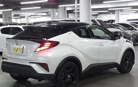 Toyota C-HR I рестайлинг, 2020 год, 1 840 000 рублей, 8 фотография