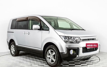 Mitsubishi Delica D:5 I, 2009 год, 1 399 000 рублей, 3 фотография