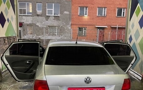 Volkswagen Polo VI (EU Market), 2012 год, 620 000 рублей, 3 фотография